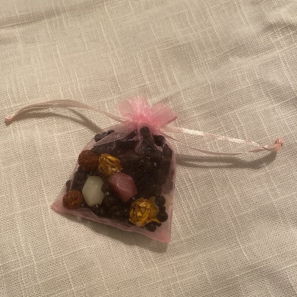 Handmade Meditation Necklace with Handmade Dried Flower Beads by Me 🫶 - Picture 6 of 6